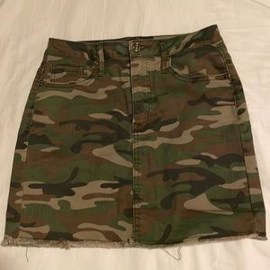 Camo skirt
